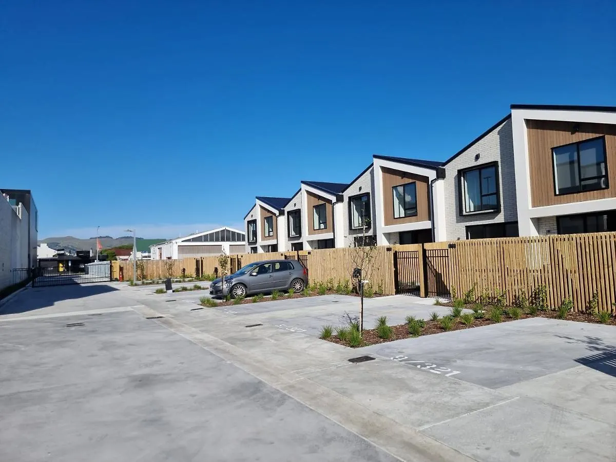 Addington Townhouse With Carpark 8Mins Walk To Hagley Park South Villa Christchurch 0*,  New Zealand